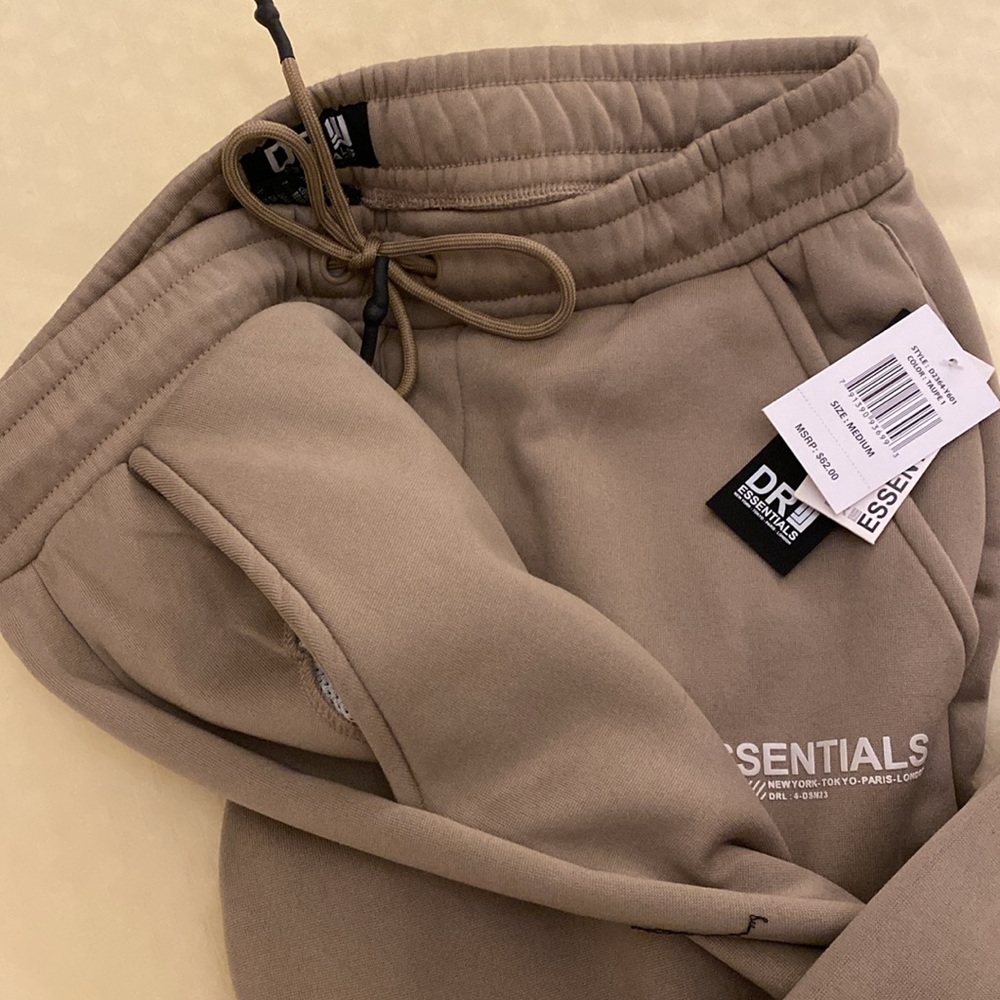 Essentials Sweatpants - Picture 3 of 5
